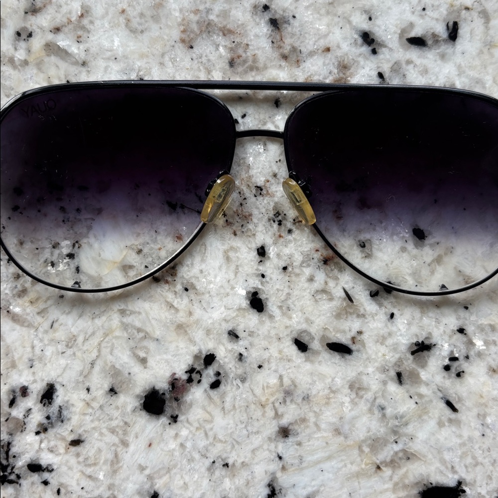 High Key Quay Sunglasses - Picture 5 of 6